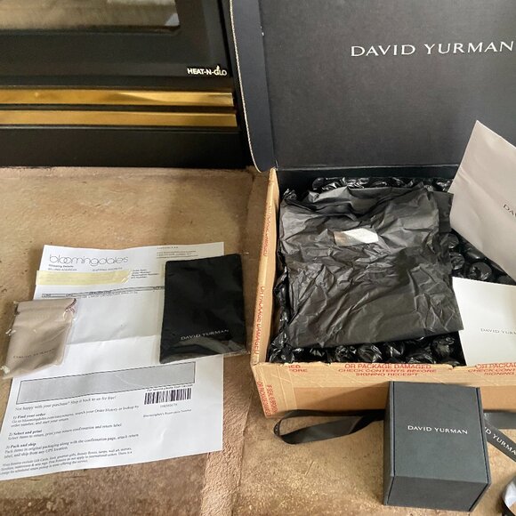 Authentic David Yurman Crossover Wide Ring with Diamonds - Picture 7 of 11